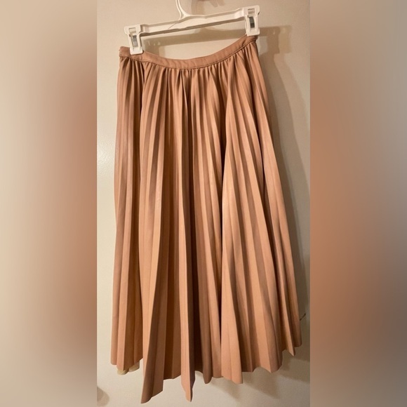 Essentiel Antwerp Adapt fake leather skirt NWT - Picture 4 of 7